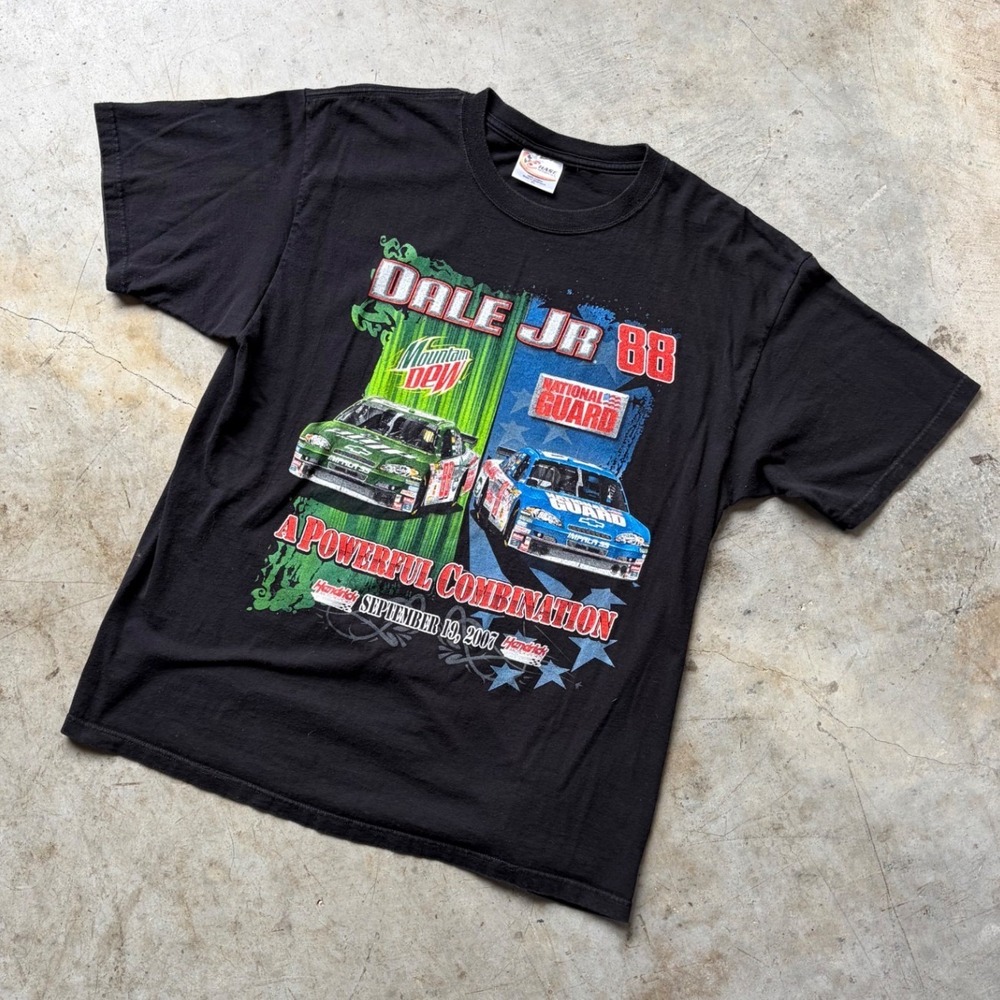 Chase Authentics Dale Jr NASCAR T-Shirt Mens XL Black 2007 Mountain Dew Racing